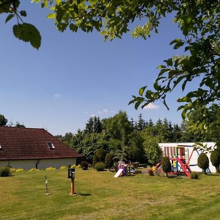 Camping & Guest House Pliskovice Mirovice Eksteriør billede