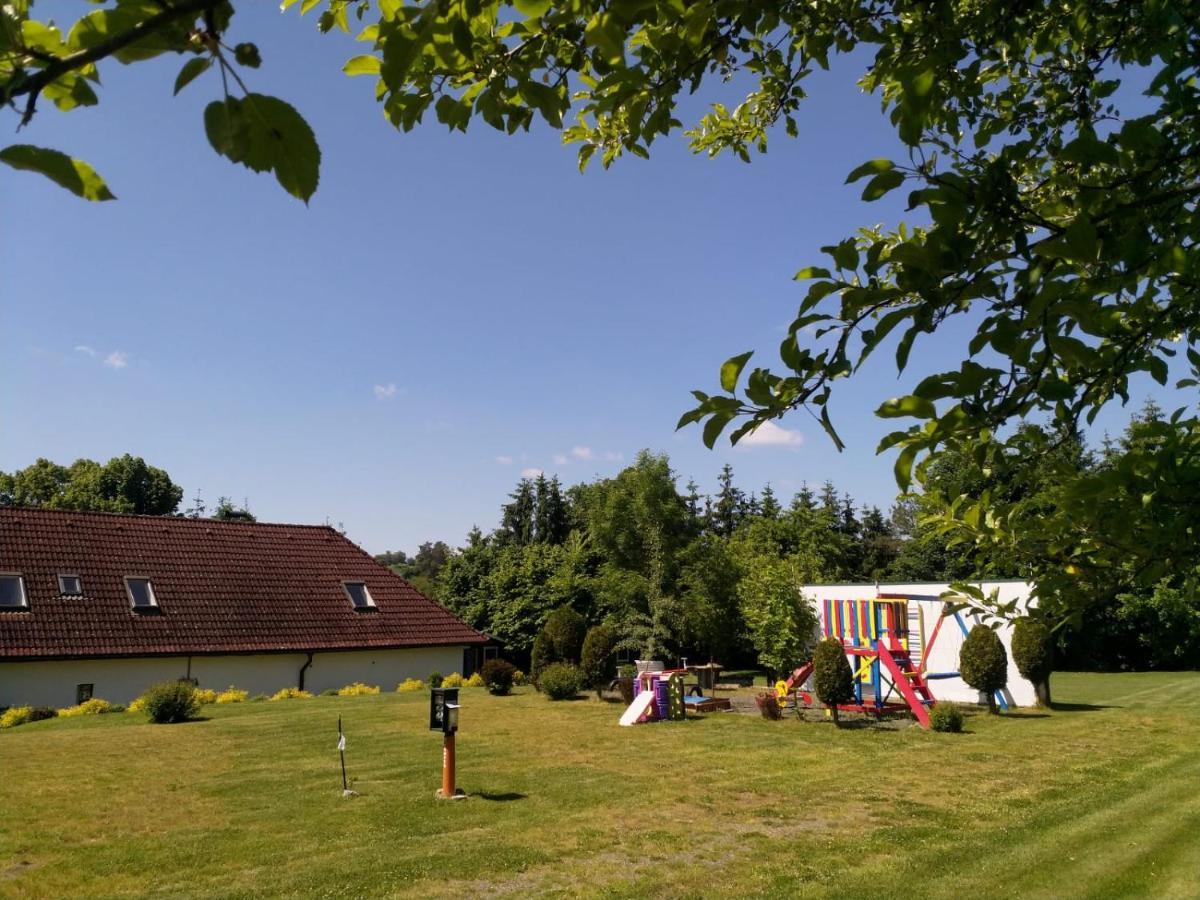 Camping & Guest House Pliskovice Mirovice Eksteriør billede