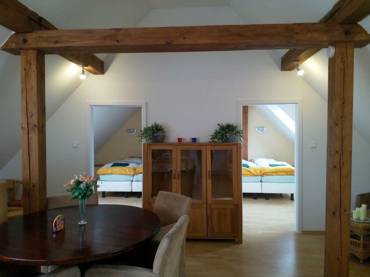 Camping & Guest House Pliskovice Mirovice Eksteriør billede